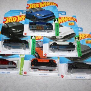 Hot Wheels Ford lot of 6 Tesla S Plaid, Y models and roadster NIP 1:64 scale